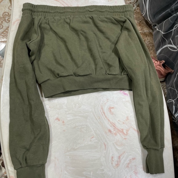 Forever 21 dark green crop top - Picture 3 of 3